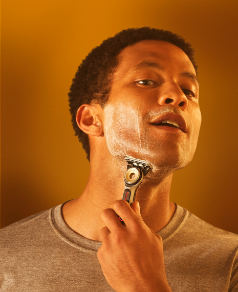 GilletteLabs Heated Razor Starter Kit